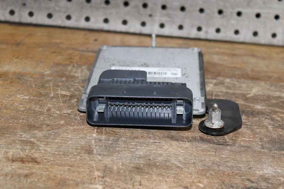 08-14 Escalade Yukon Electronic Real Time Auto Level Suspension Control Module - Image 4 of 4