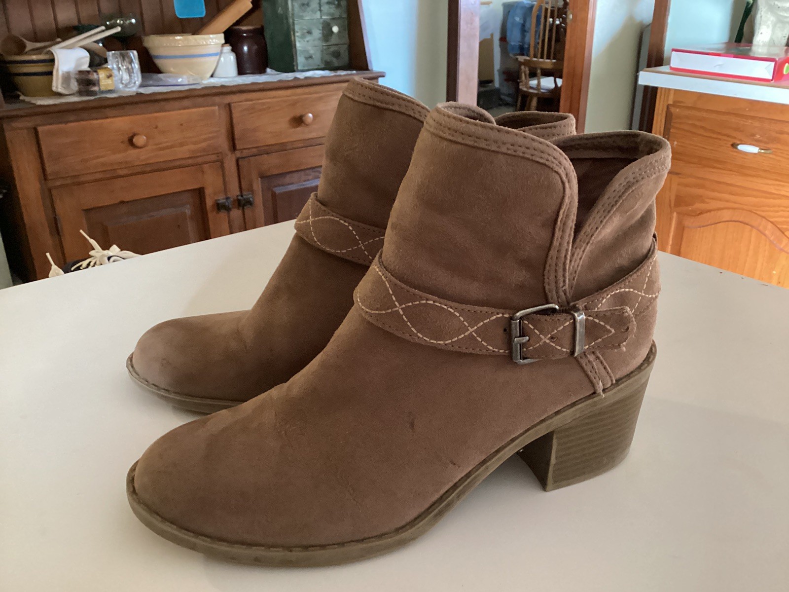 Makalu Women's Western Theme Booties Faux Suede Size 8m
