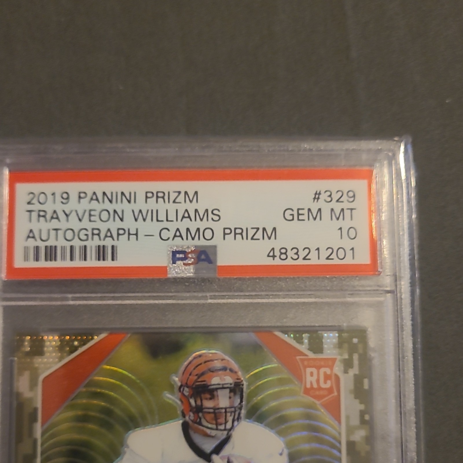 Panini Prizm 2019 Trayveon Williams Bengals #329 Camo Auto /25 PSA 10 view 5