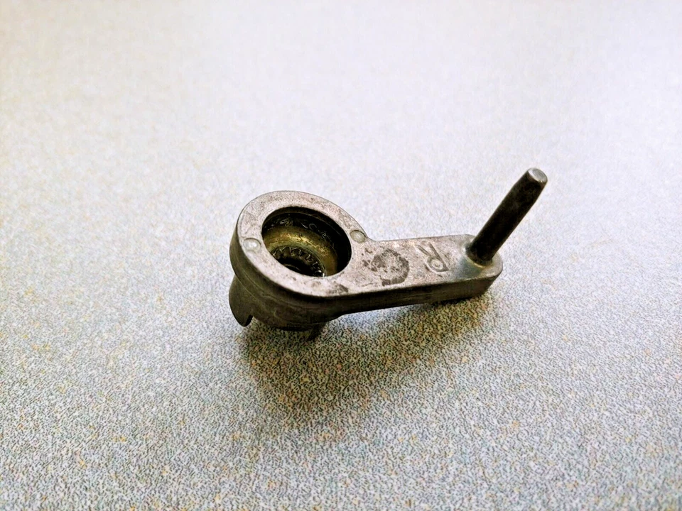 EXCELENTE ORIGINAL PORSCHE 911 912E 930 PASAJEROS MANIJA PUERTA CERRADURA TRINQUETE 70-84 Foto 2 de 4