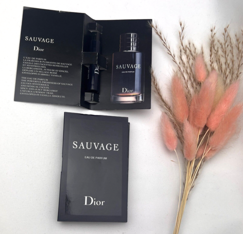 P121 Dior Sauvage set campioni eau de parfum set 2 x 1 ml NUOVO - Foto 1 di 1