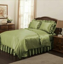 King Size Sage Green Satin Duvet set of 2 standaed size pillow cases.
