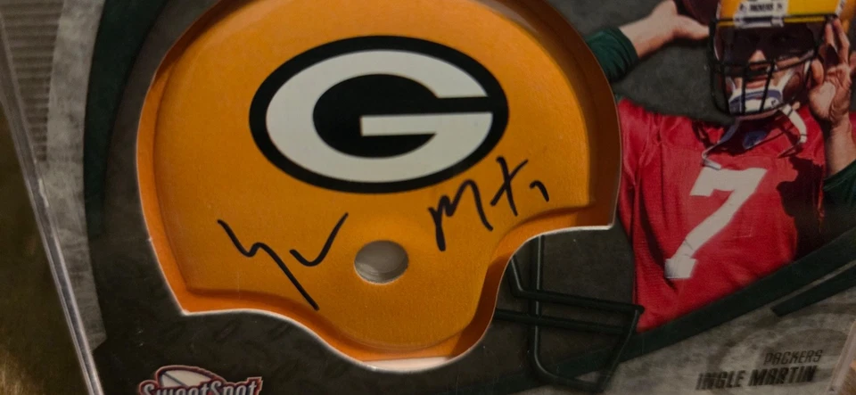 2006 Upper Deck Sweet Spot Ingle Martin Helmet Rookie RC Auto #SSS-IM - Image 2 of 3