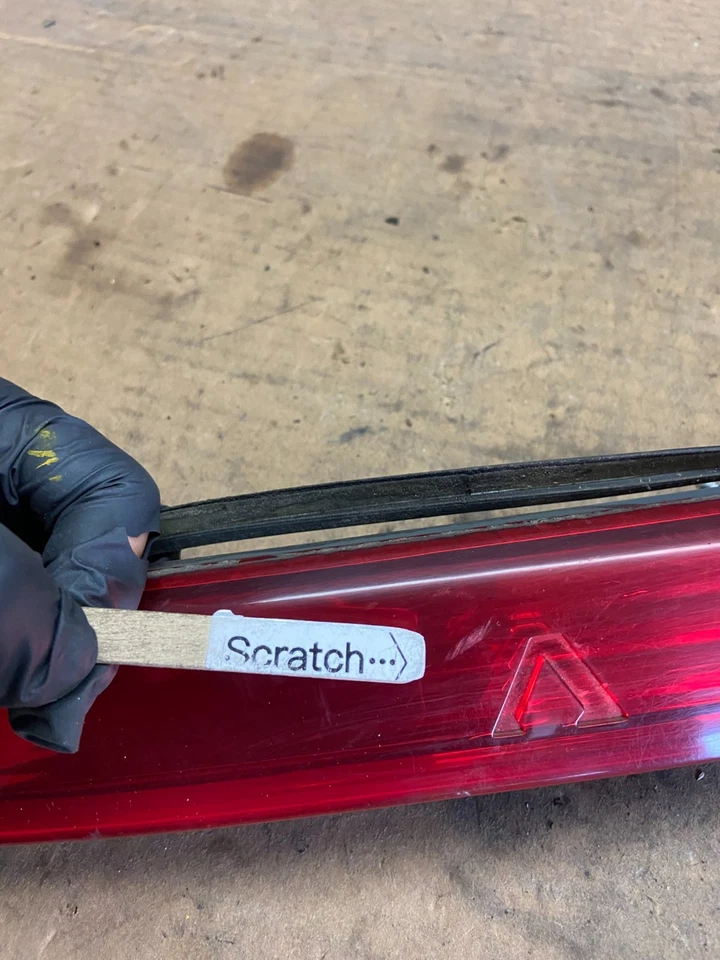 Luz trasera central para maletero Hyundai Azera 2006 a 2009 licencia con emblema R2047 DG Foto 4 de 4