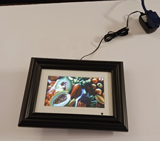 USED Sungale CA700 With Remote 7-Inch Digital Photo Frame B4 