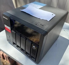 QNAP TS-563-5 Bay NAS (AMD Quad Core 2Ghz)-w/dual M.2 card ***(See Description)
