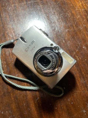 Canon IXY DIGITAL 600 (IXUS 700) 7.1MP Digital Camera - WORKING