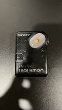 2D Sony SRF-36 FM Stereo Walkman Portable Radio