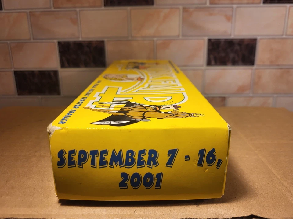 Remolque tractor York Fair 2001 ¡TONELADAS DE DIVERSIÓN EN 2001! Escala 1:80 Nuevo En Caja Raro Foto 3 de 4