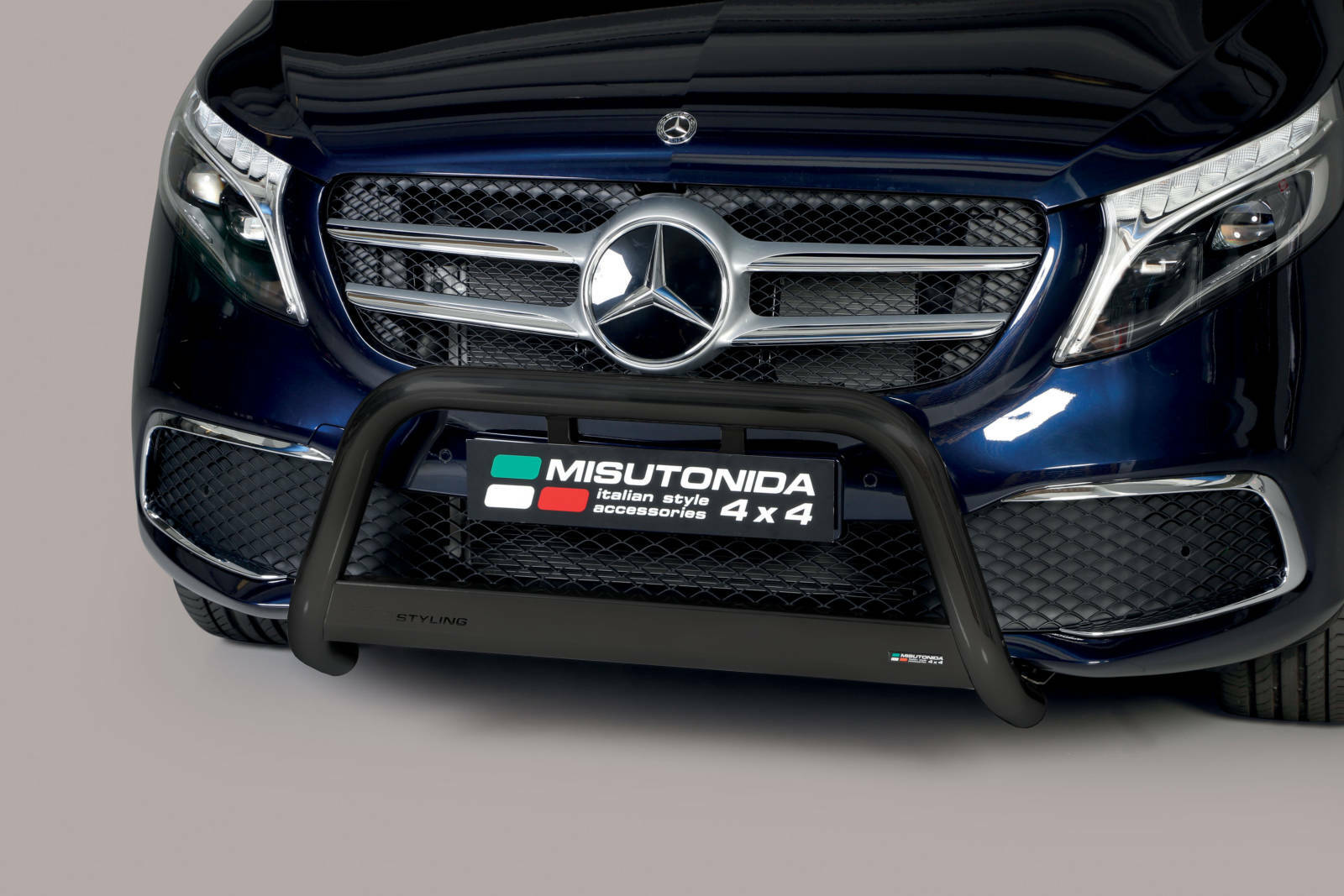 Pare buffle avant Mercedes Vito 2024 idéal pour chantiers et chemins