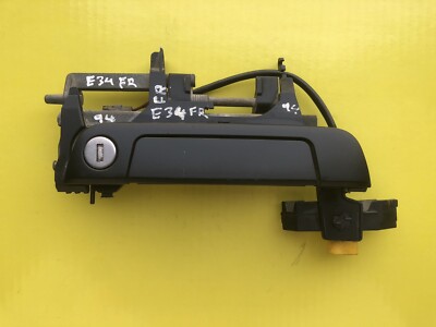 o9i80403  BMW E34 Exterior Right Front Door Handle 525i 520i 1993, 1 PLUG