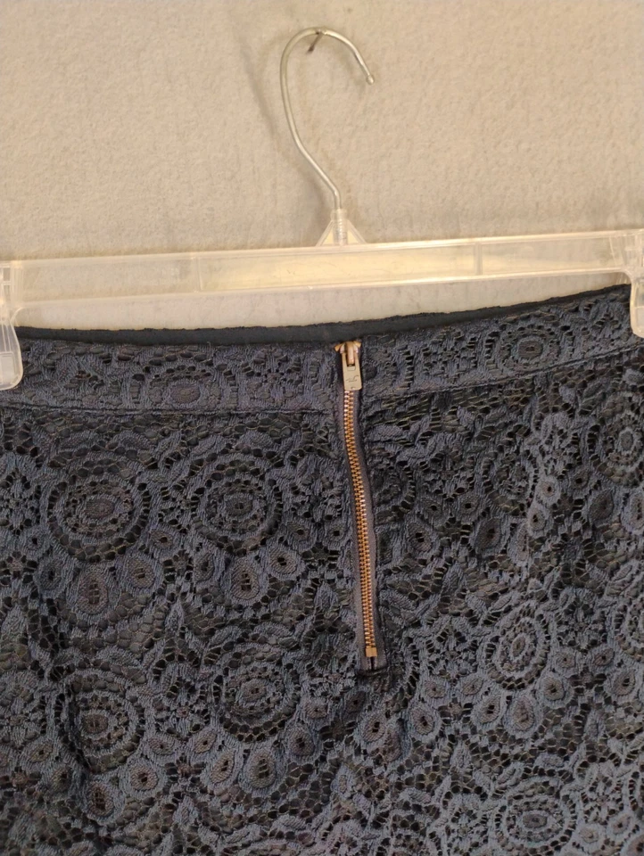 Hollister Womens Skirt 3 Juniors Blue Nylon Lined Back Zip Floral Mini Short - Image 4 of 4