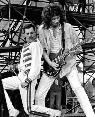 FREDDIE MERCURY PHOTO 1986 AT SLANE CASTLE & BRIAN MAY GIG BLK &WHITE PHOTO RARE