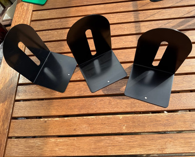 Buchstützen schwarz Metall 3 Stück Filz moderne Form abgerundet 15cm hoch