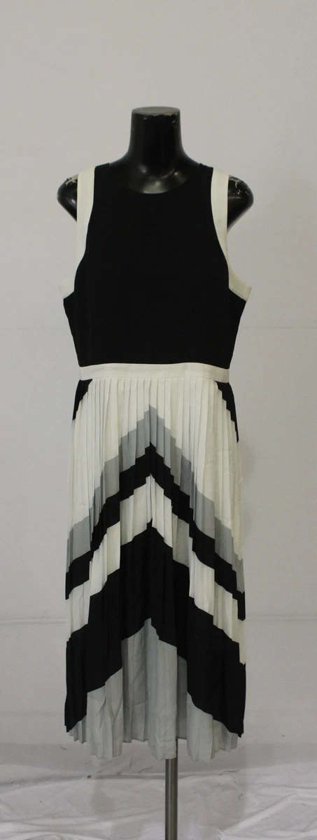 Banana republic chevron pleated midi dress hotsell