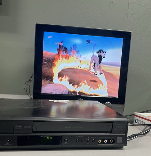 JVC HR-XVC11BJ DVD and VCR Combo Player- No Remote Tested/Working - Picture 2 of 13