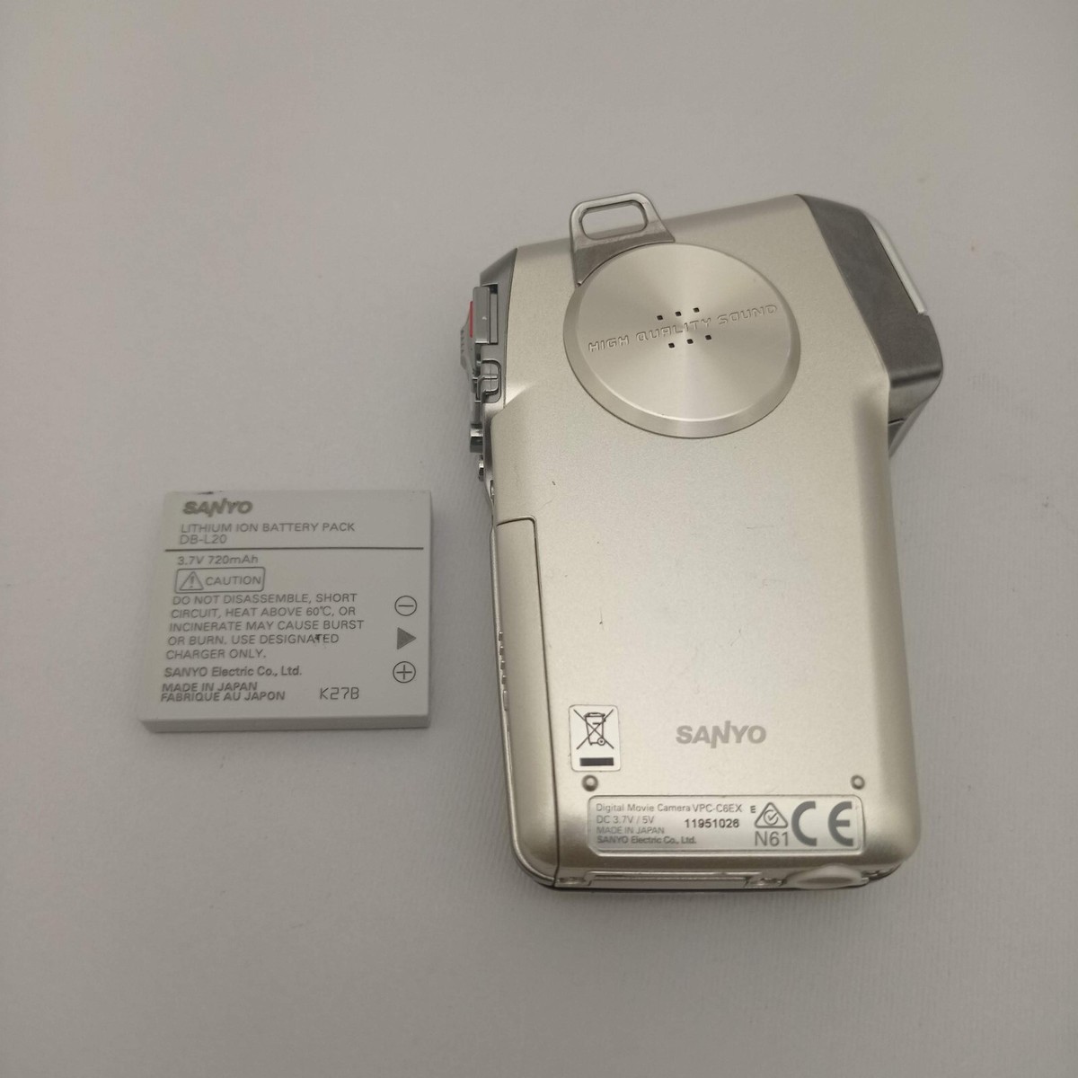 Sanyo Xacti VPC-C6EX 6MP MPEG4 Digital Camcorder 5x Optical Zoom