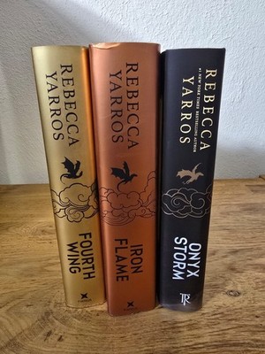 Onyx Storm + Iron Flame + Fourth Wing von Rebecca Yarros 3 Bücher Set Schnell...