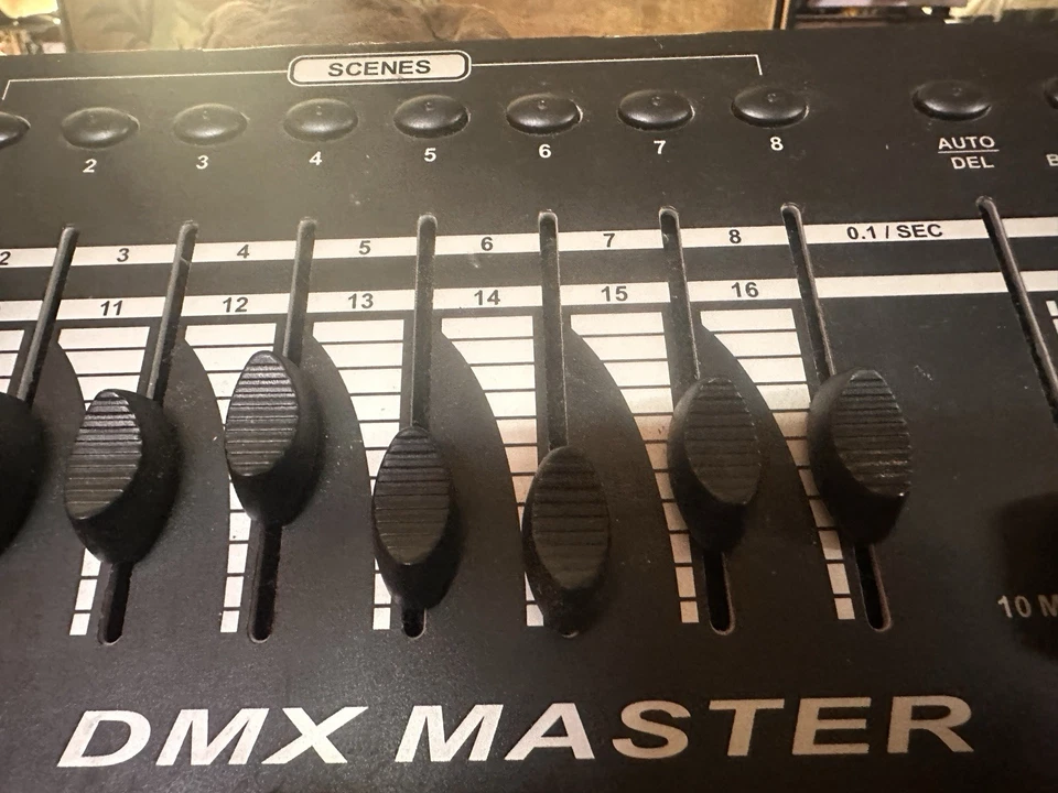 Optima DMX Master OPT 1216J 192 Channel DJ Stage Lighting Controle Console MIDI - Image 4 of 4