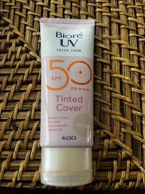 Bioré UV Fresh Look SPF 50 Beige mit Niacinamid+Vit. E 30 ml NEU
