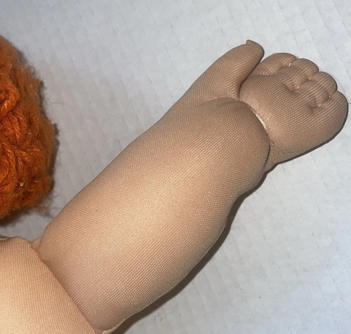 Muñeca niña Cabbage Patch Kid 1978-1982 ojos verdes pelo naranja 1 hoyuelo hendido 17" - Imagen 3 de 16