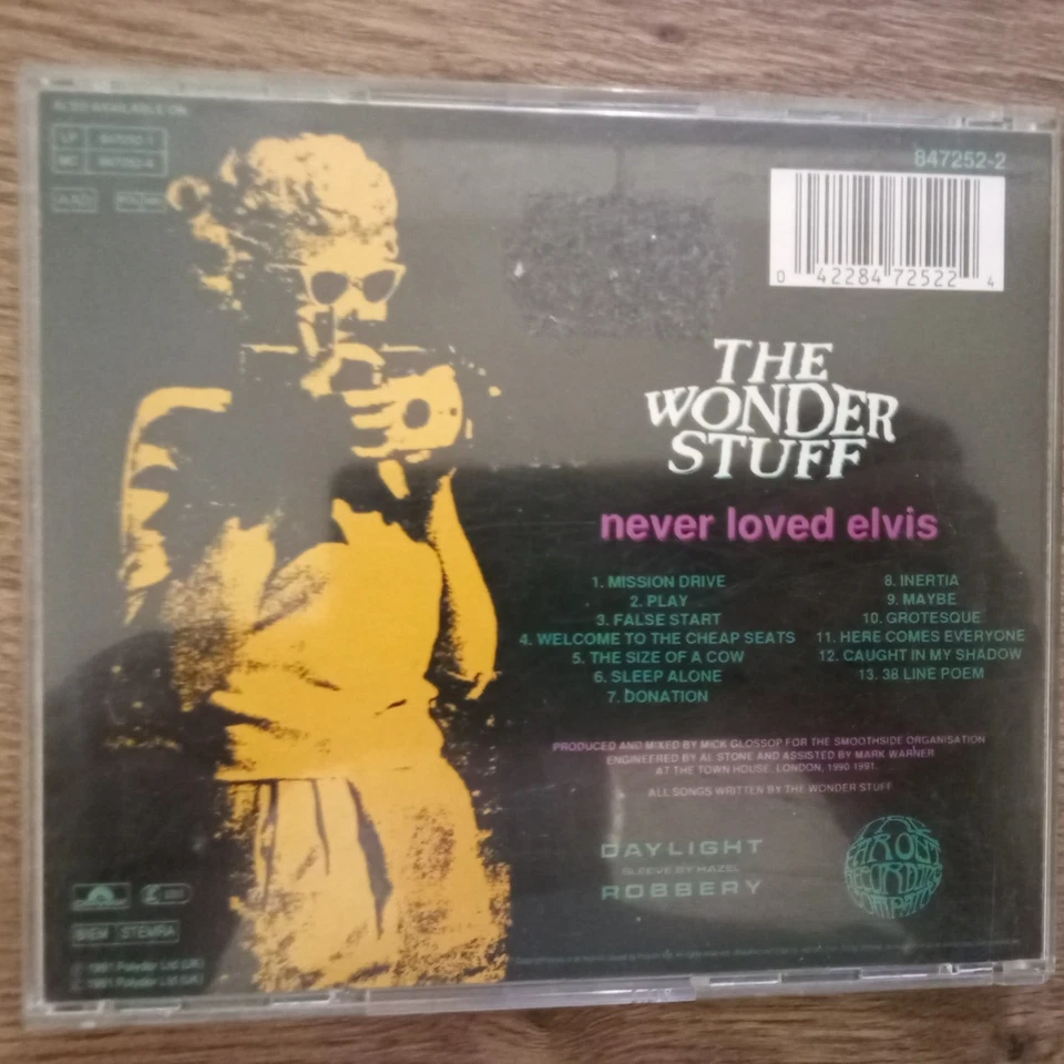 The Wonder Stuff - Never Loved Elvis - Bild 2 von 2