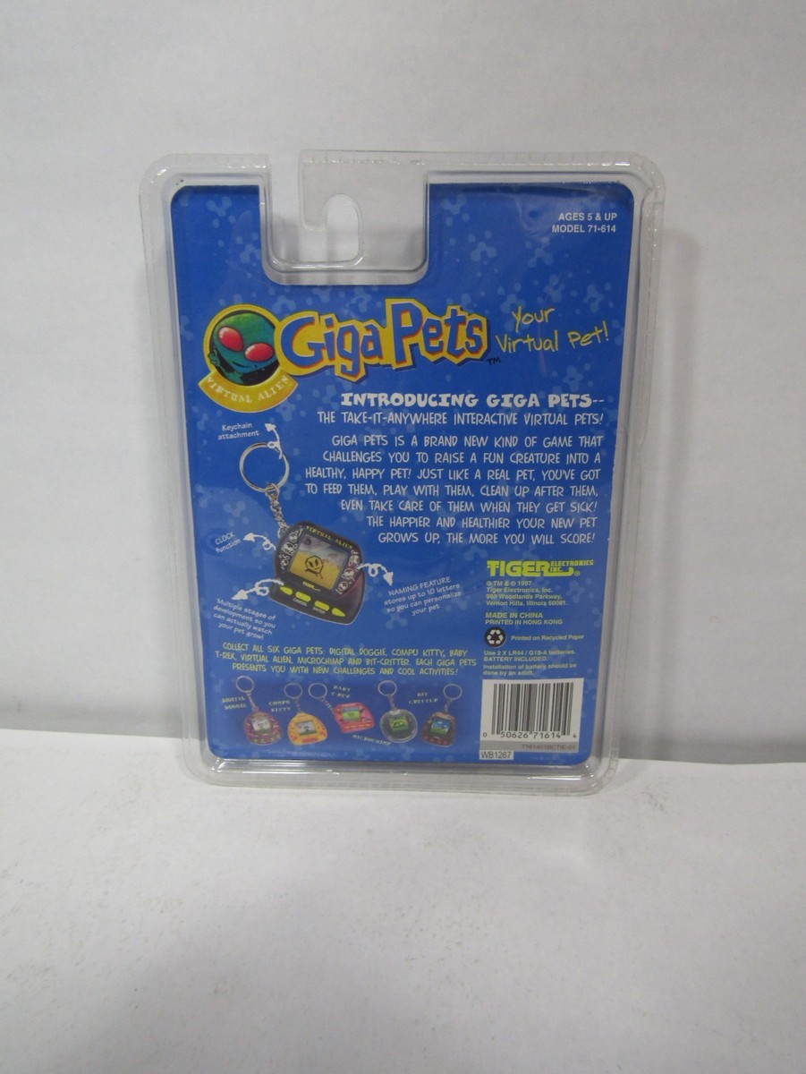 1997 Tiger Electronics Giga Pets Virtual Alien (Slight Packaging
