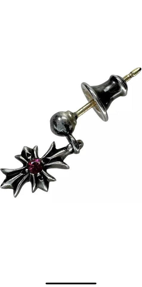 Pendientes Chrome Hearts Tiny E Ch Plus Drop One Foto 4 de 4