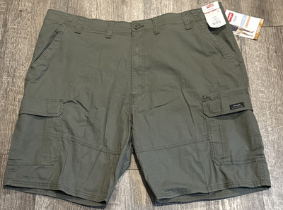 Wrangler Men's EPIC SOFT Cargo Shorts Relaxed Fit 10'' Inseam OLIVE GREEN Size 46