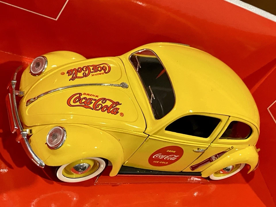 Coca-Cola 1979 Yellow VW Volkswagen SPLIT WINDOW Beetle Die Cast Car 1/18 VW BUG - Image 2 of 4