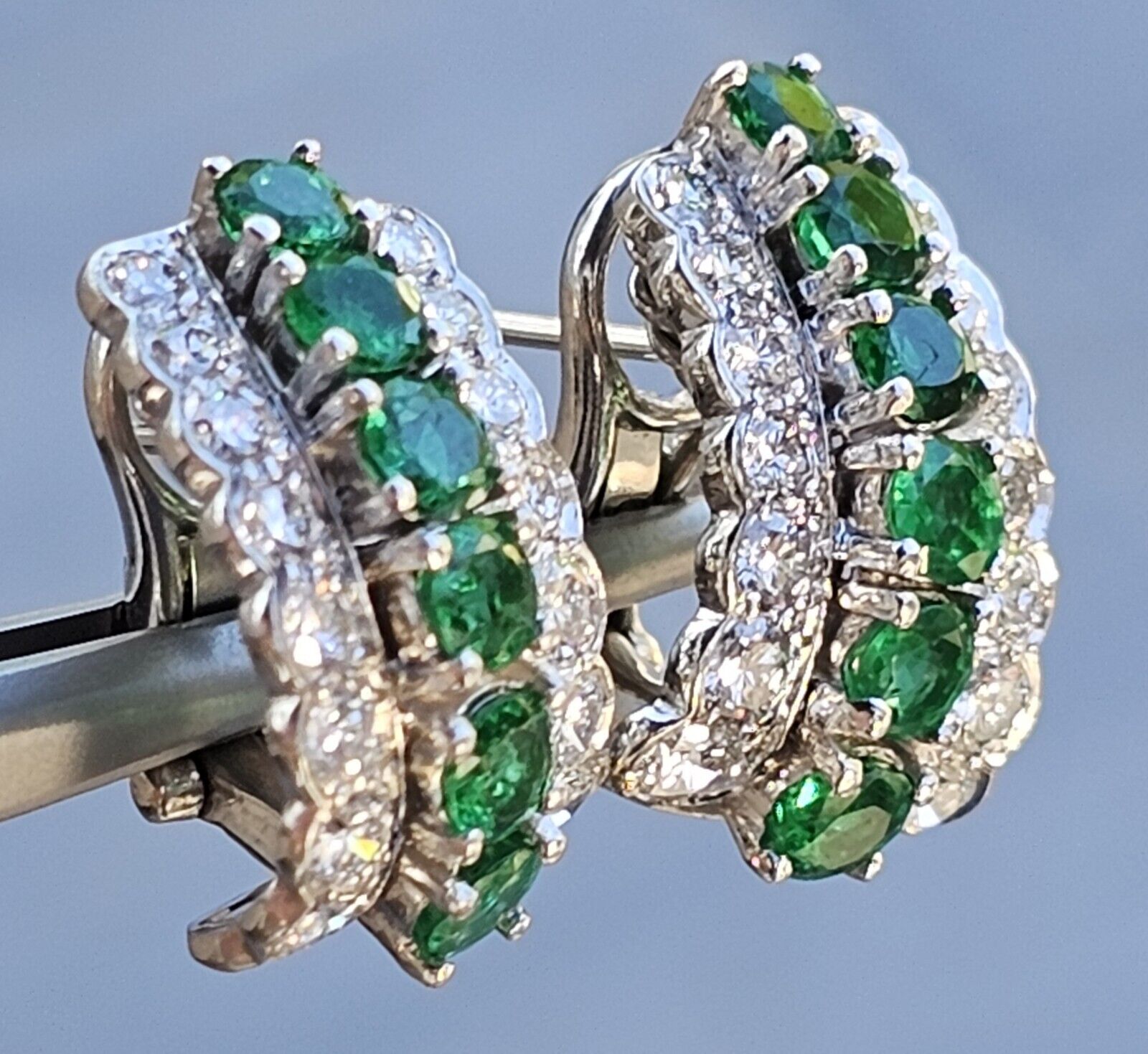 Tiffany & Co. Earrings Platinum Diamond Green Eme… - image 10