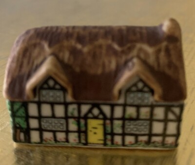 WADE WHIMSEY ON WHY COTTAGE REETDACHHAUS PERFEKT