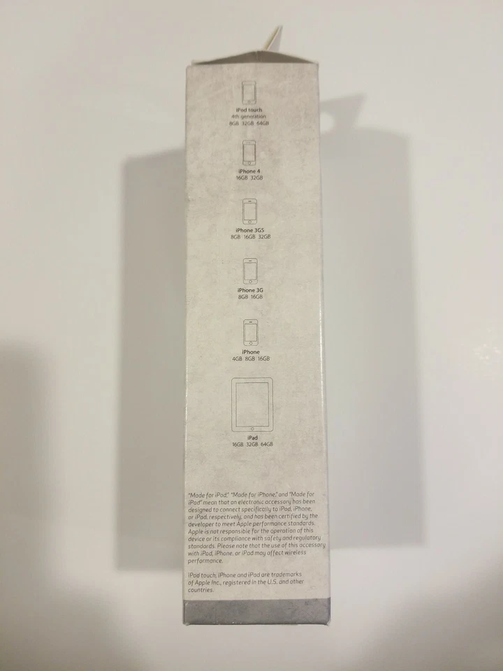 Brand New Puregear Vehicle Charger for iPod touch, iPhone 4, iPad - Image 3 of 3