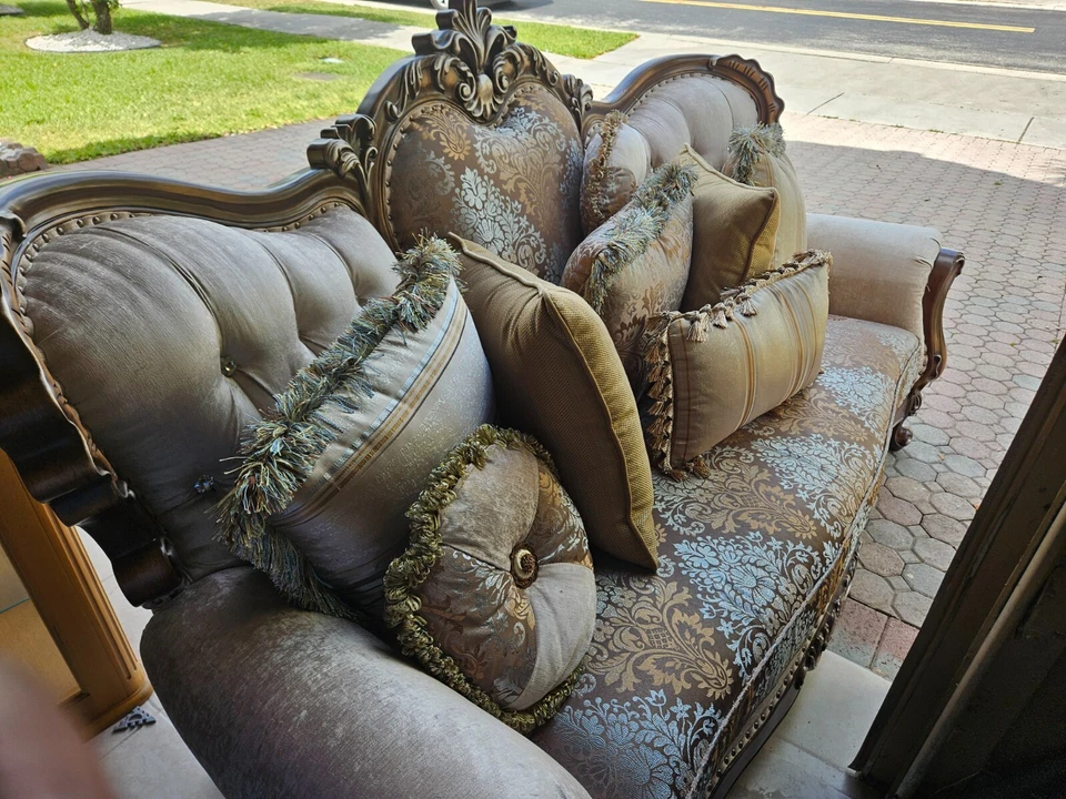 Sofá ACME Latisha patrón tostado Foto 3 de 4