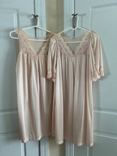 Women's Pink Night Gown Robe Set Vintage Vanity Fair Small Nylon Antron III