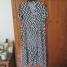Roman black and white geo print ladies short sleeve maxi dress size 16 nwt 