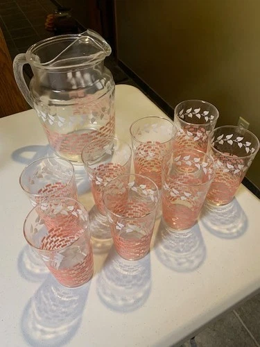 Federal Pink Basket Weave and White Leaf Pitcher and Glasses. Depression Glass.