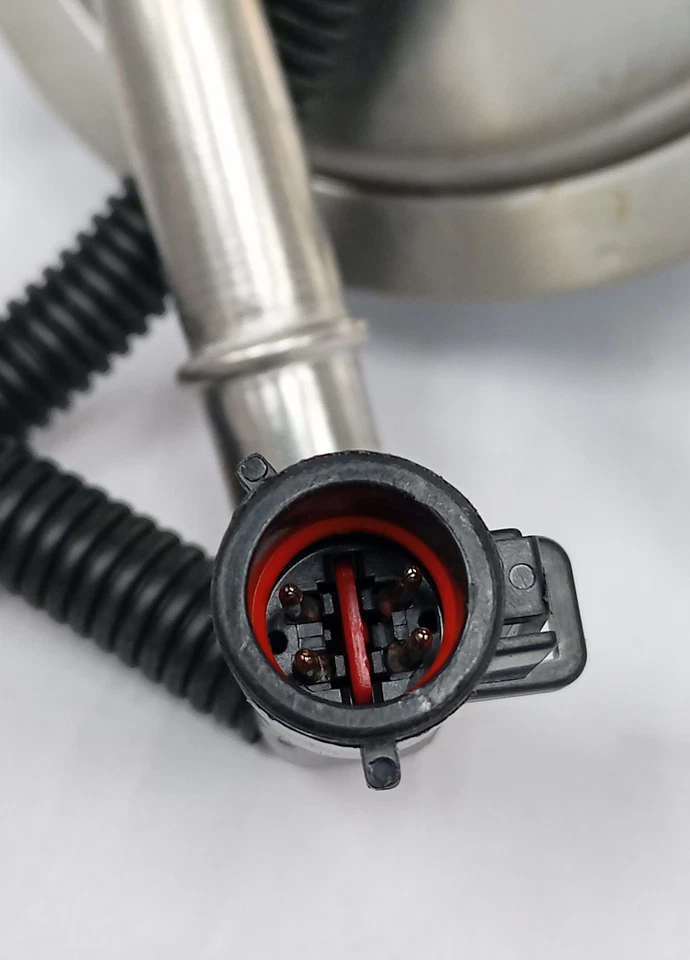 Módulo de bomba de combustible Bosch F00E194619 para Ford F-250 Super Duty 2005-2007 Foto 4 de 4