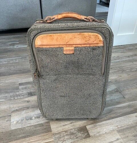 Vintage Hartman Tweed And Leather Upright Carry On Wheeled Suitcase Luggage 22"