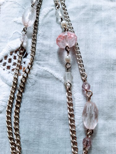 Vintage double stranded long silver-tone pink, pearl necklace 30" long - Picture 4 of 4