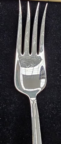 TIFFANY & CO LINENFOLD STERLING SILVER 8 5/8" COLD MEAT FORK - Picture 4 of 5