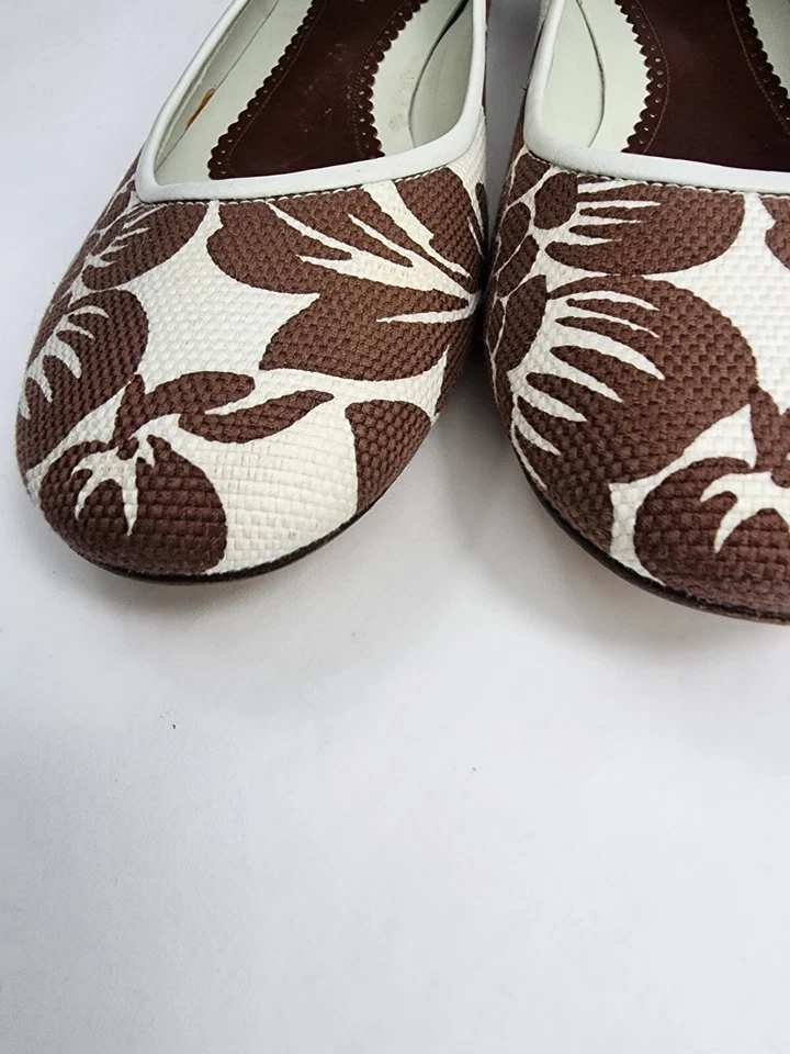 Delman Flats 8 M  Brown Floral Flats Slip On Brown Cream Floral Leather Sole Lux - Image 4 of 4