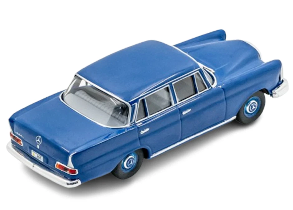 Coche Mercedes-Benz 220 S / 1964 / Autos Inolvidables (Escala 1/43) 220S, Ixo - Imagen 4 de 4