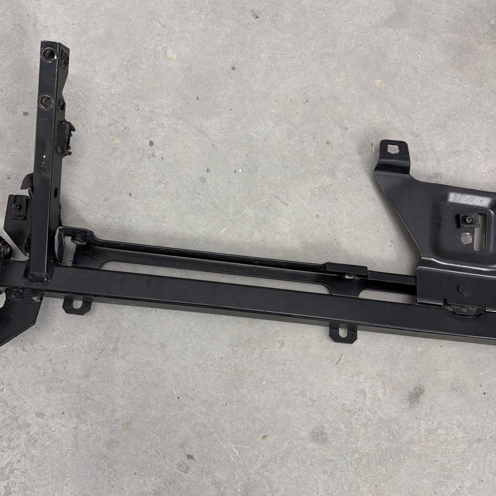 LAMBORGHINI HURACAN REAR BUMPER CROSSMEMBER SUPPORT BRACKET 4T0813753D OEM DAMAG