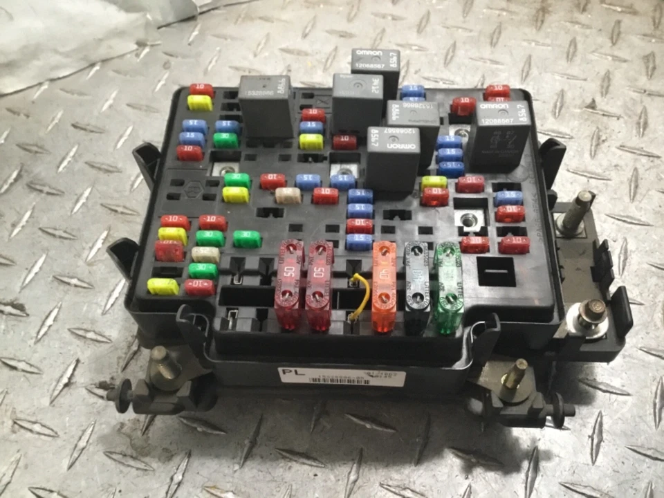 2002 SILVERADO 2500HD 6.0 2WD GMC SIERRA 熔断器原始设备制造商 P/N 15328806-05  — 第 4/4 张图片