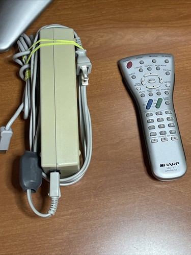 Vintage Sharp Aquos LC-22SV6UM 22” Liquid Crystal TV Analog Tuner Gaming - Picture 4 of 24