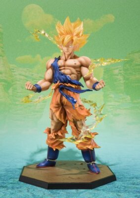 Figuarts ZERO Super Saiyan Son Goku Action Figure Dragon
