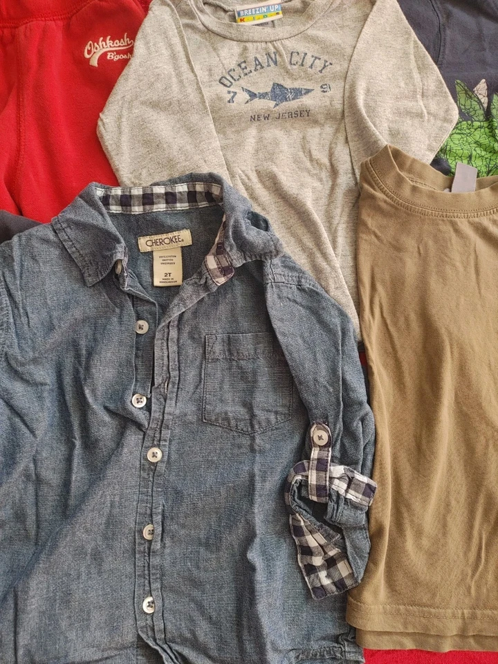 9 Pc Boys Sz 2Y Tops Bottoms Osh kosh Carter's Greendog Lot33 - Image 3 of 4