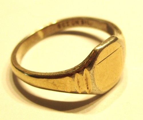9CT GOLD ON STERLING SILVER HEAVY OLD SQUARE SIGNET RING ENGRAVED PATTERN SIZE P
