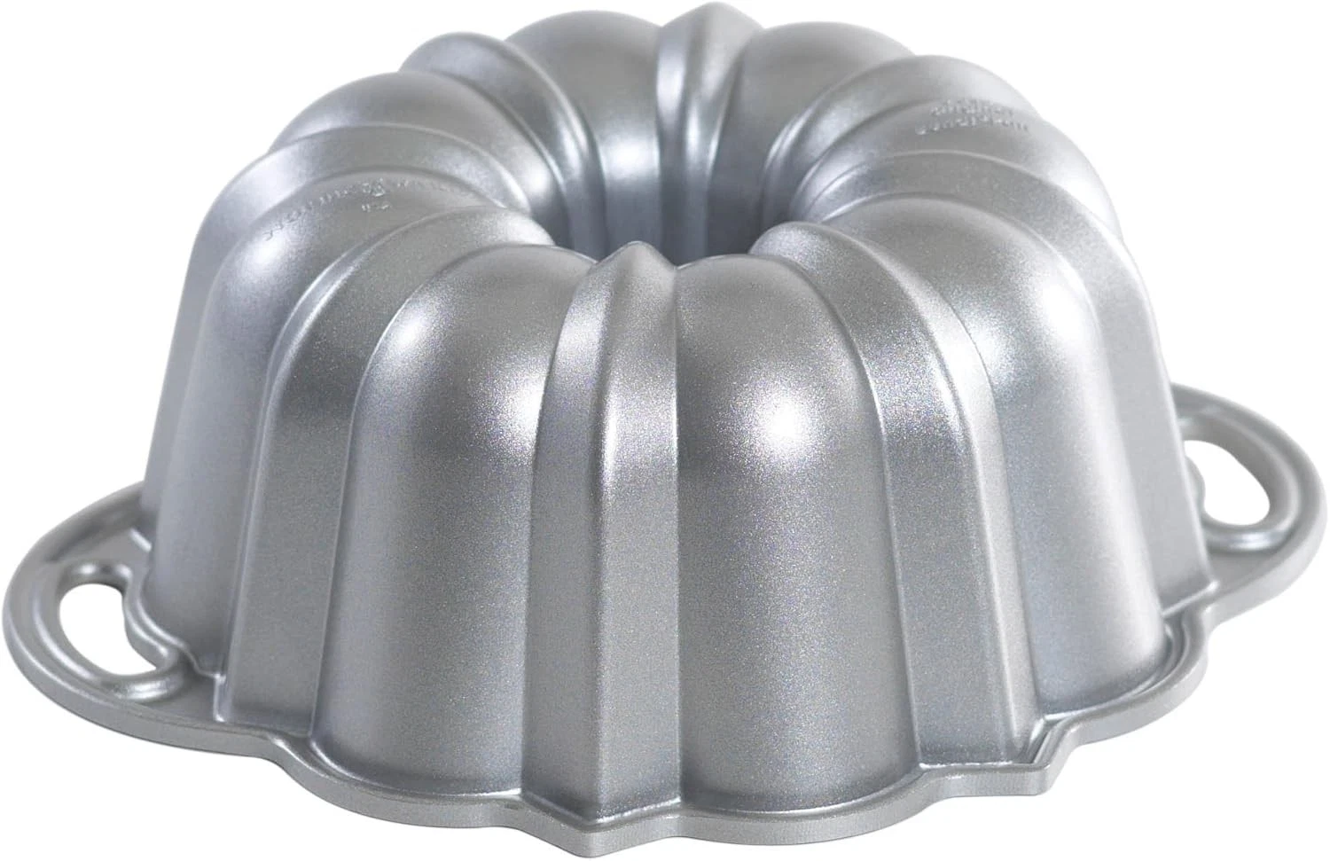 Nordic Ware Platinum Collection Bundt Pan, 6-Cup Small, Black